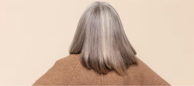 Pelucas naturales de pelo canoso